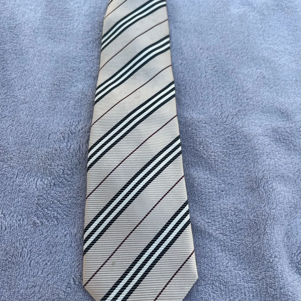 Burberry Kids Necktie (PRICE FIRM❤️)